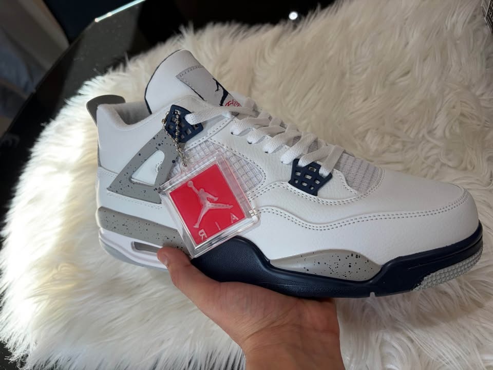 Jordan 4s Midnight Navy - photo 2