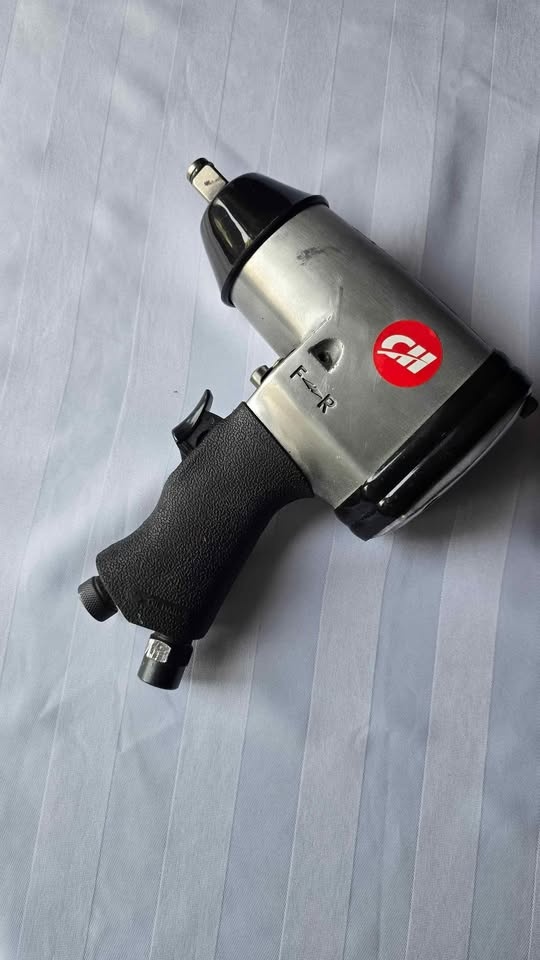 Campbell Hausfeld TLX102 1/2" Air Impact Wrench - photo 2