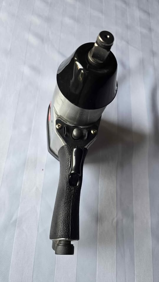 Campbell Hausfeld TLX102 1/2" Air Impact Wrench - photo 4
