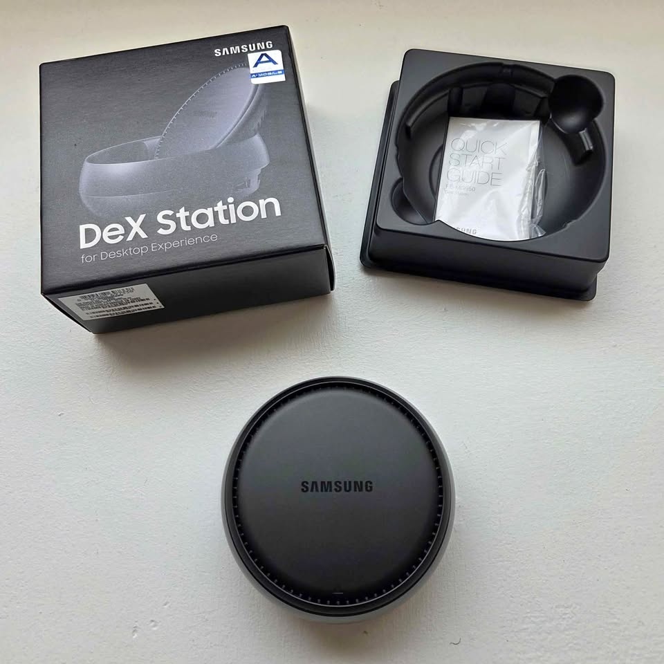 Samsung DeX Station EE-MG950