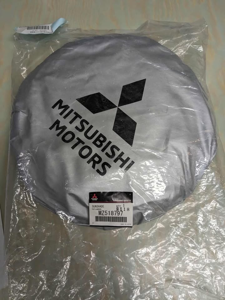OEM Mitsubishi Outlander 2022+ Sun Shades - photo 4