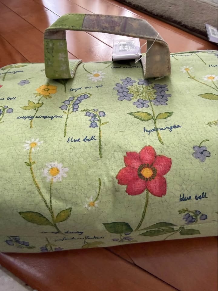 Maggie B Floral Travel Bag & Roll-Up Organizer Set - photo 4