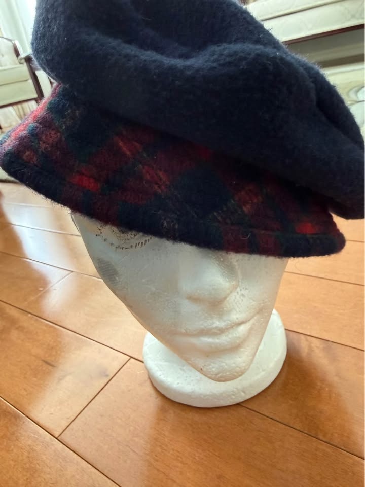 Tristan & Iseut Plaid Navy Beret - photo 3