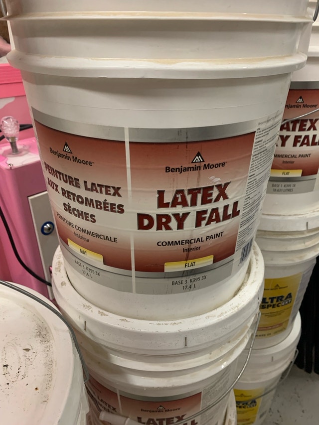 Brand New Benjamin Moore Latex Dry Fall Paint