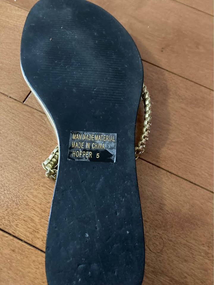 Women’s Slippers Size 5 - photo 3