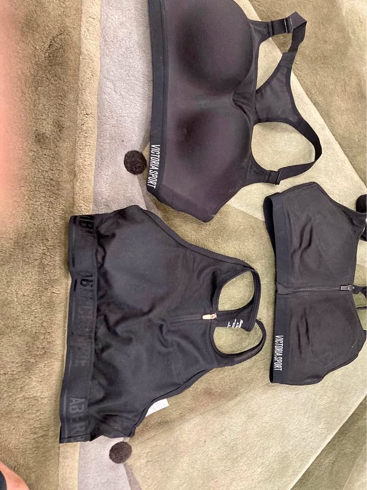 Victoria Secret Sports Bra 36C