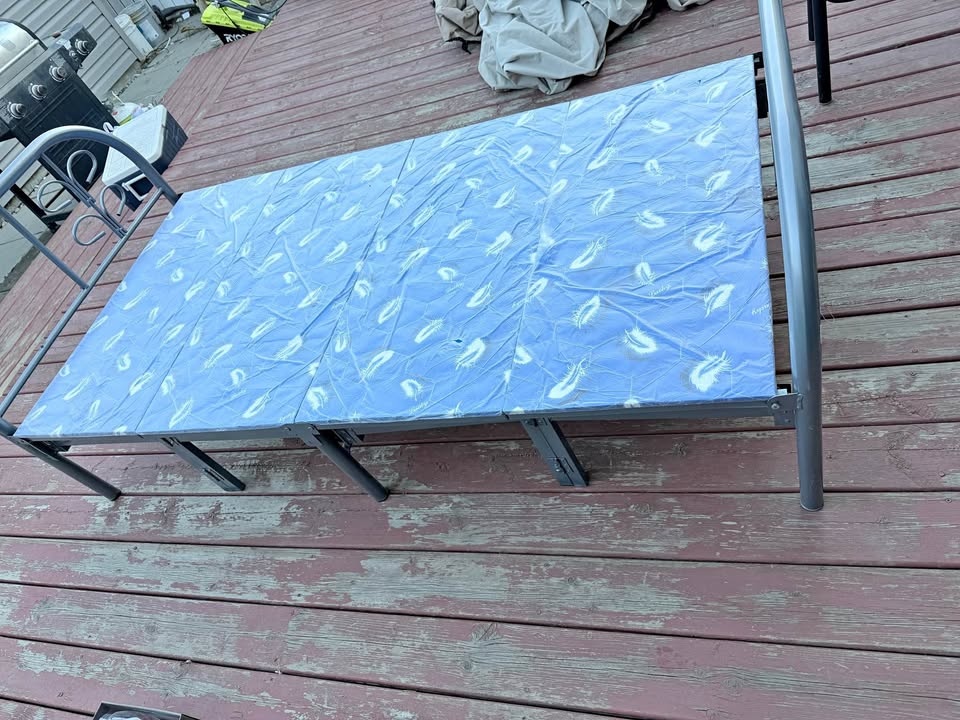 Foldable Guest Bed