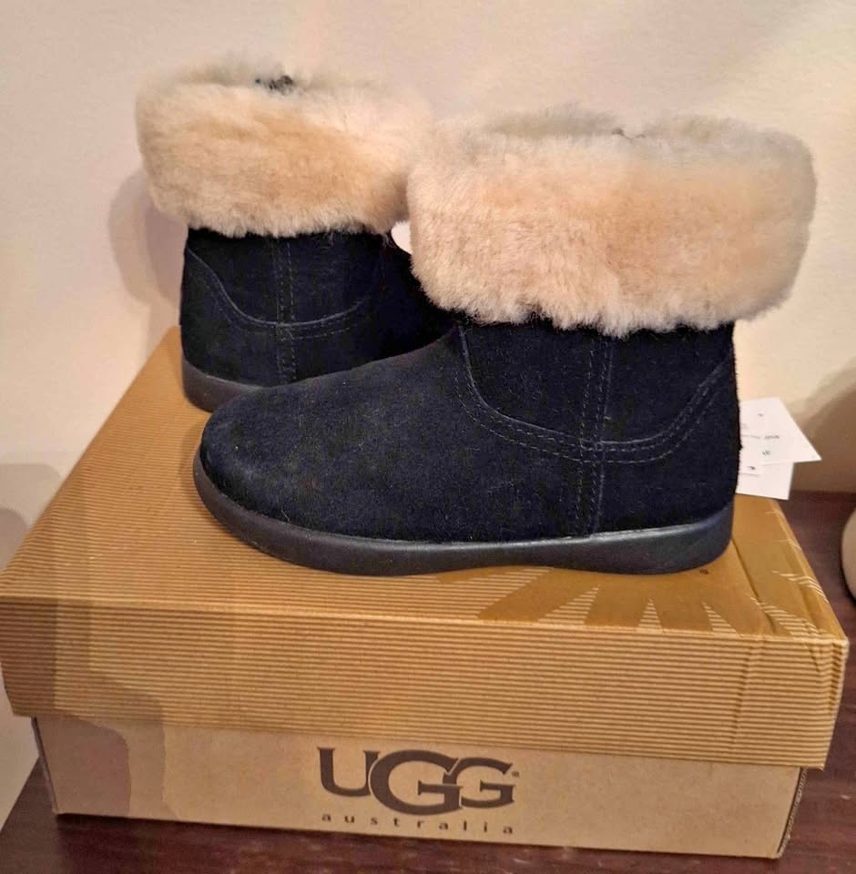 Toddler UGG Jorie II Boots - Black Suede Shearling - Size 10