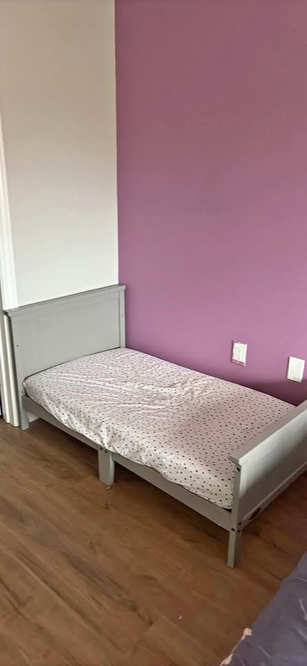 Toddler bed