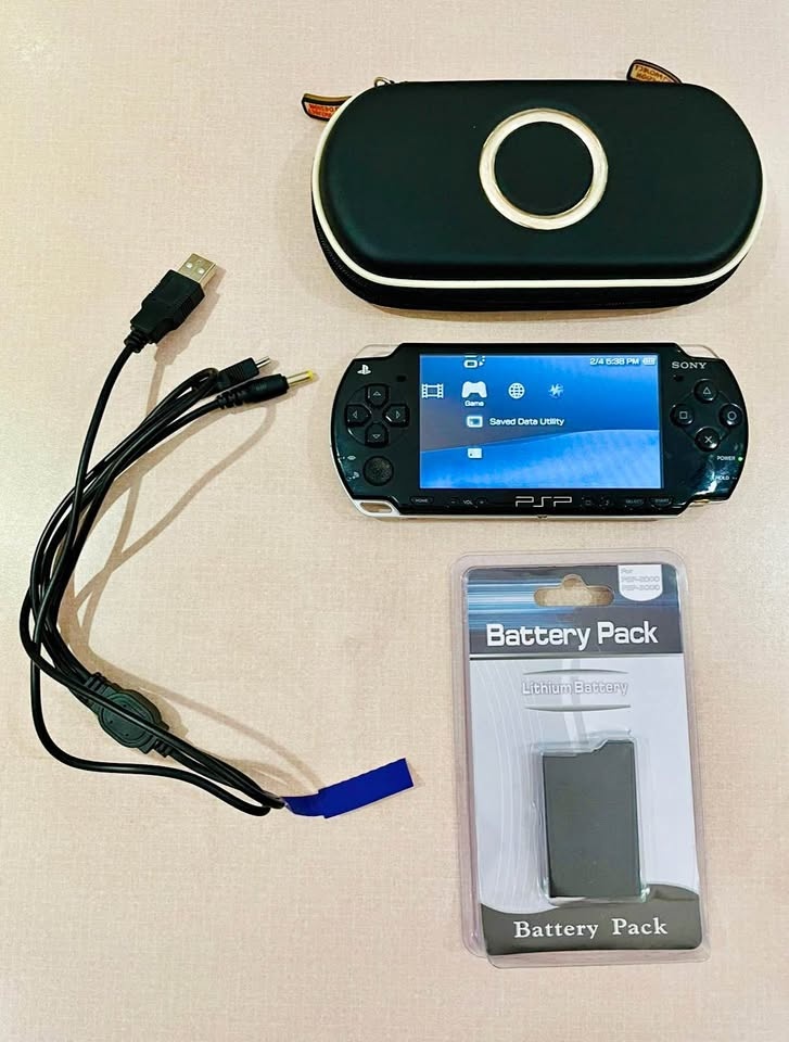 Sony PSP 2000 with NEW Battery