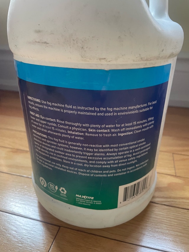 New - Fog-Up Fog Machine Fluid - high density - photo 2