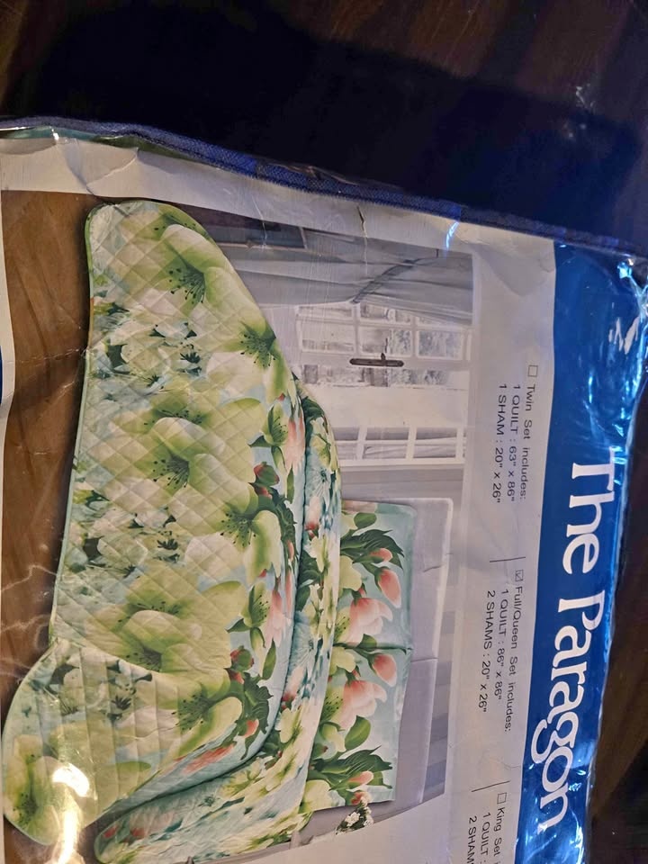 Queen Size Bed Set