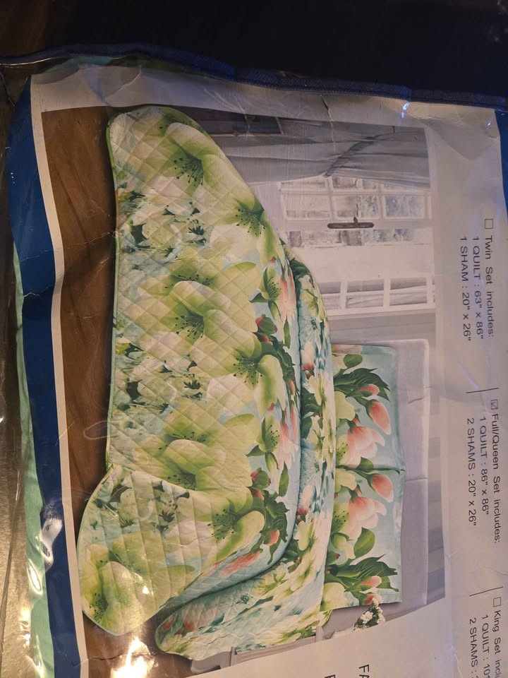 Queen Size Bed Set - photo 2