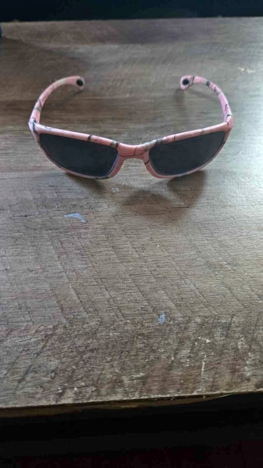 Realtree pink camo sunglasses