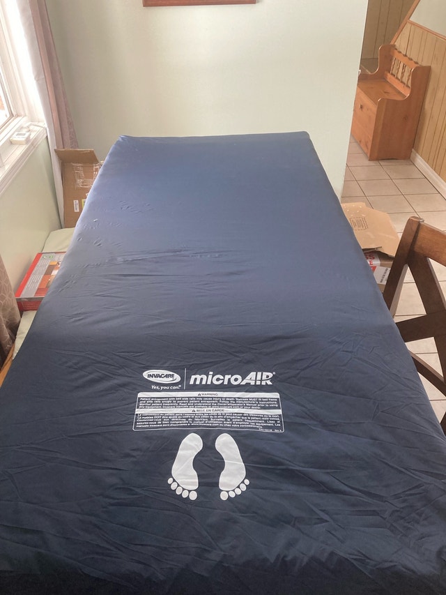 Invacare Low Air Loss Mattress & Pump