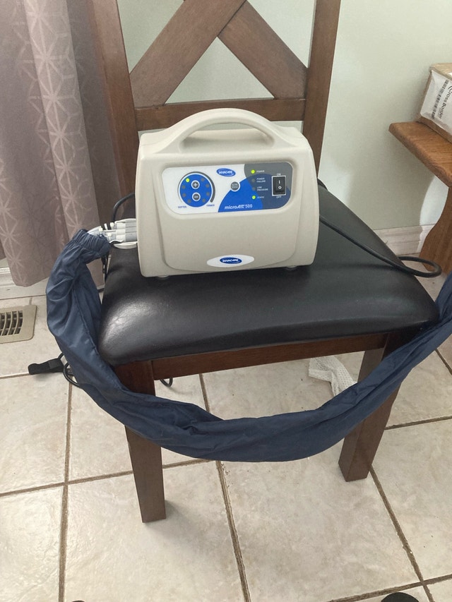 Invacare Low Air Loss Mattress & Pump - photo 2