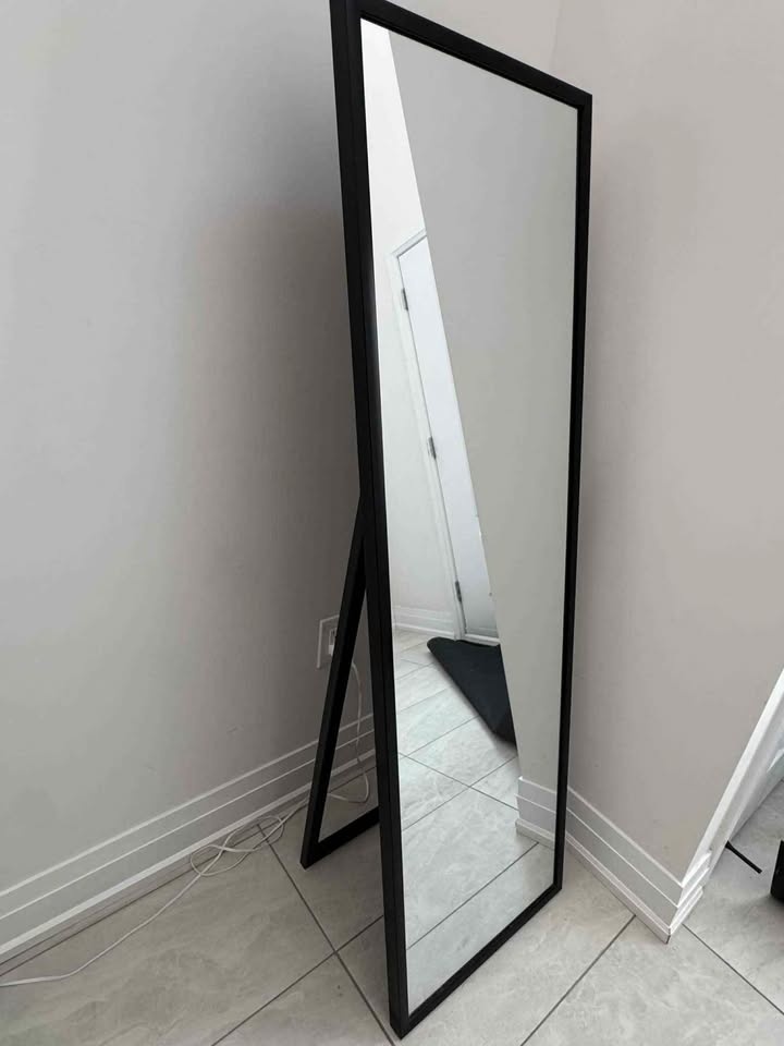 Contemporary standing mirror - photo 2