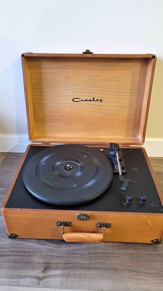 Crosley portable record player wooden suitcase style