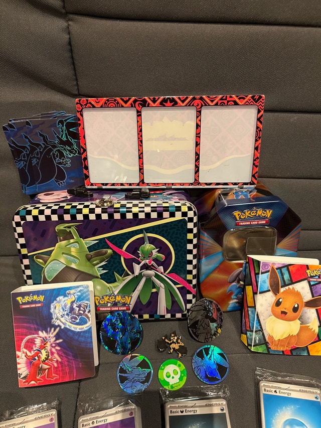 Pokemon TCG Accessories Lot - photo 3
