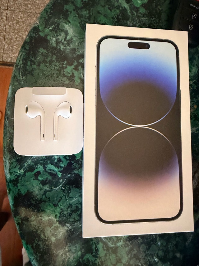 LNIB iPhone 14 Pro Max 128GB Unlocked