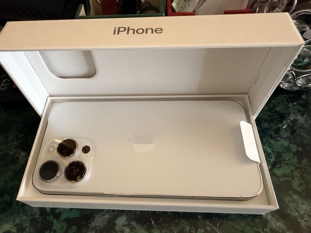 LNIB iPhone 14 Pro Max 128GB Unlocked - photo 2