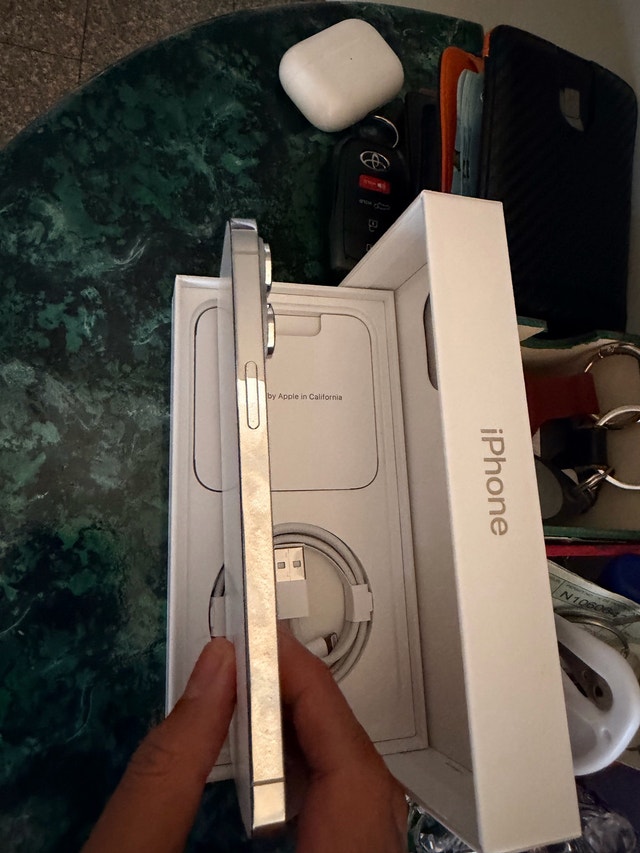 LNIB iPhone 14 Pro Max 128GB Unlocked - photo 4