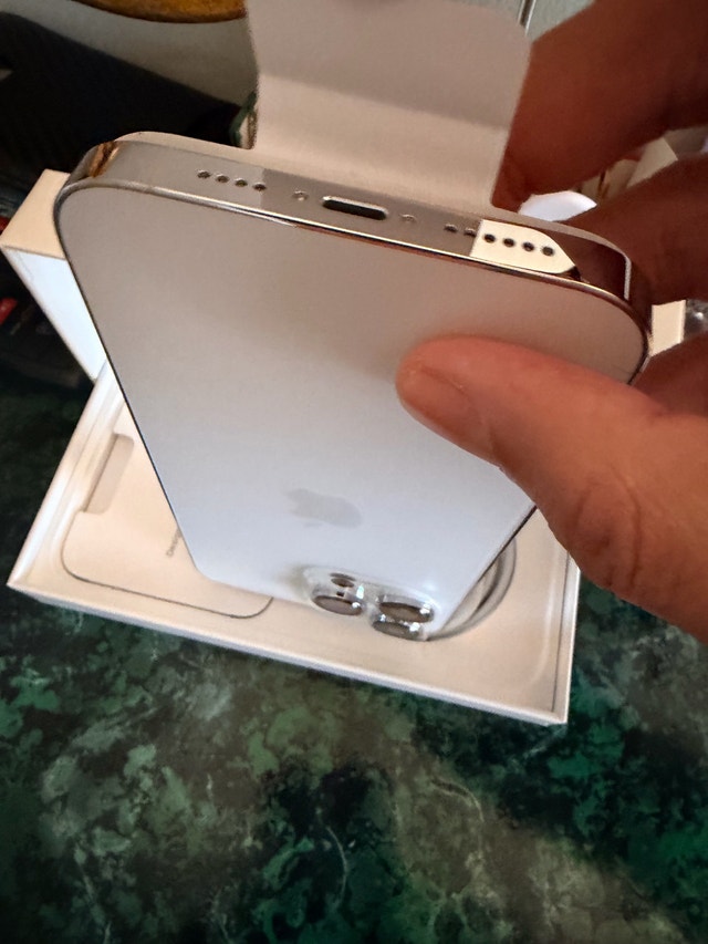 LNIB iPhone 14 Pro Max 128GB Unlocked - photo 5