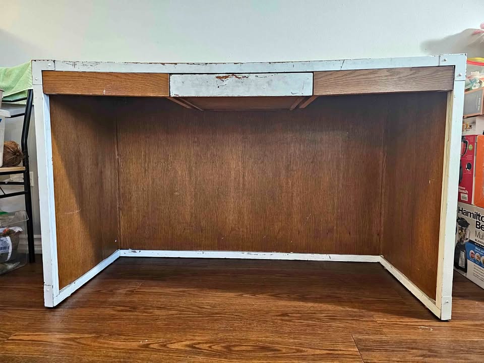 Table - Strong & Sturdy