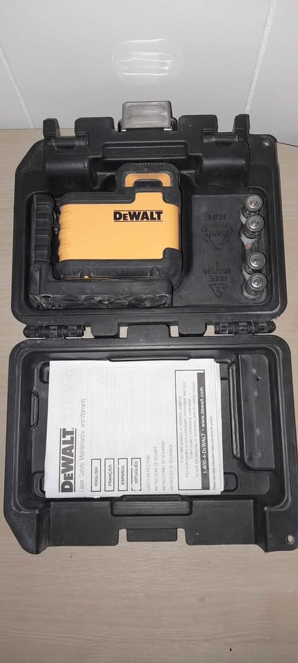 Used DeWalt laser, 100% functional