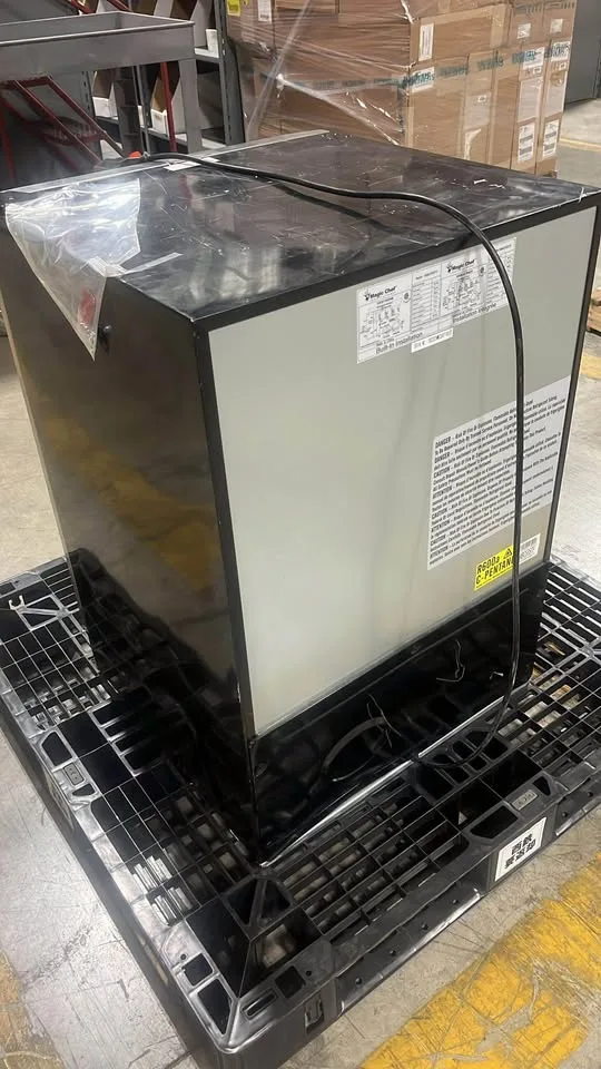 BRAND NEW* Magic Chef Wine and Beverage Fridge/Cellar image indicator(4)