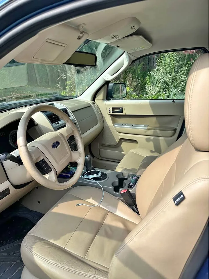 2009 Ford Escape Manual thumbnail