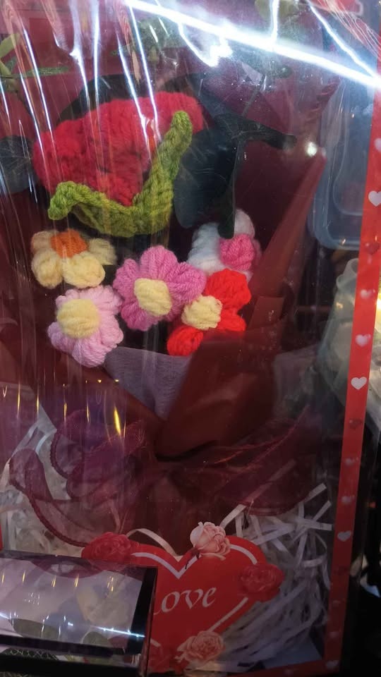 Hand-knitted Flowers - photo 2