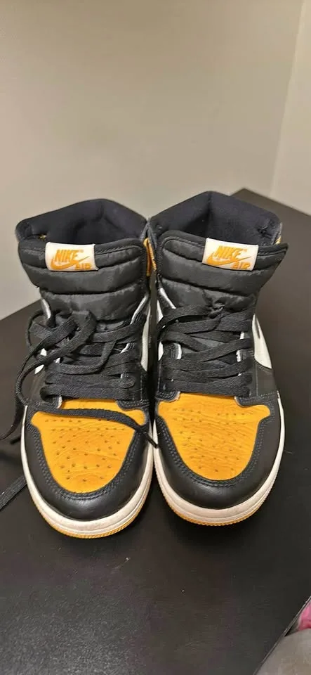 Nike Air Jordan 1 Retro High OG ‘Taxi’ size 7.5 thumbnail