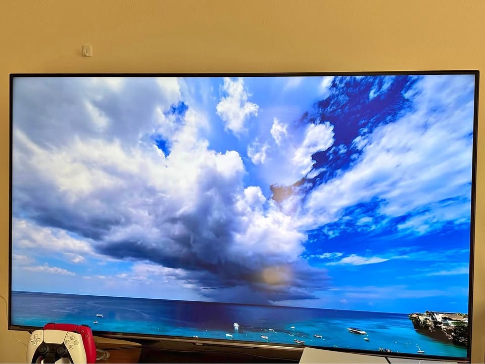 Hisense U7 55” NanoLED 4K Smart TV – Excellent Condition | 3 Yea