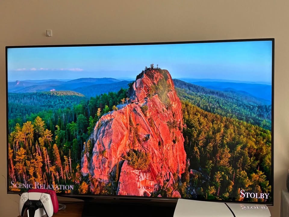 Hisense U7 55” NanoLED 4K Smart TV – Excellent Condition | 3 Yea - photo 2