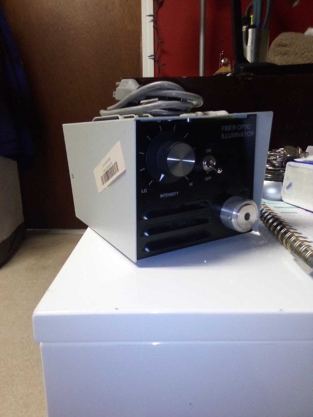 Fiber Optic Illuminator