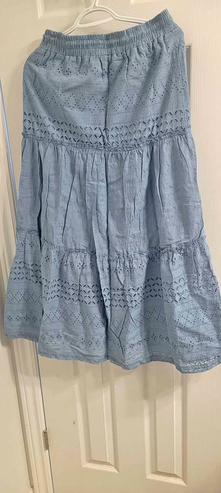 Women's long skirt