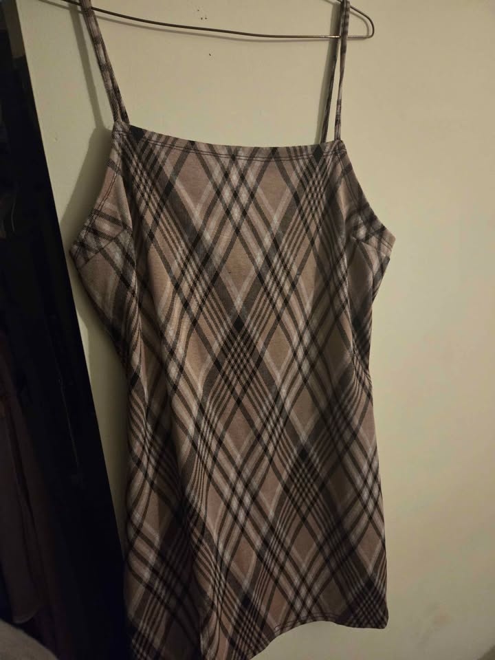 Beige Black Plaid Spaghetti Strap Top - photo 2