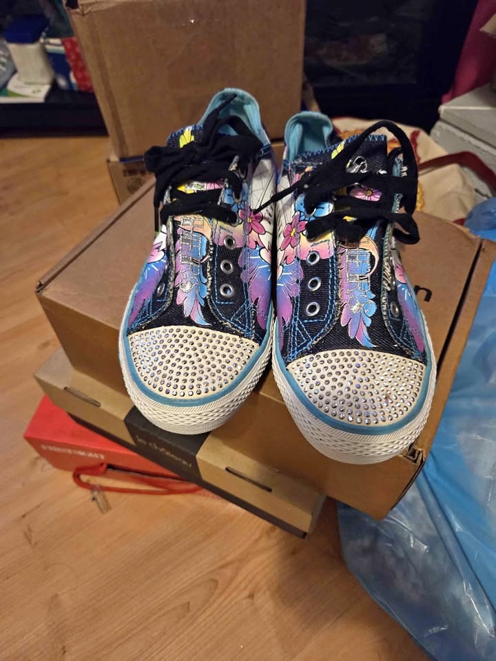 Skechers Rhinestone Toe Floral Print Sneakers