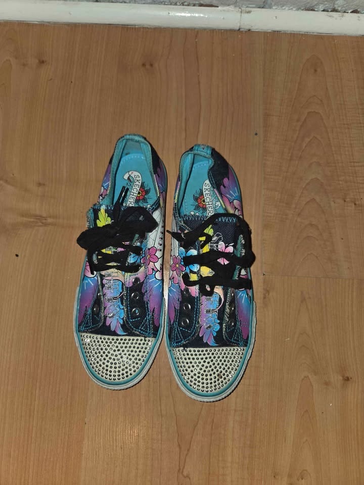 Skechers Rhinestone Toe Floral Print Sneakers - photo 4
