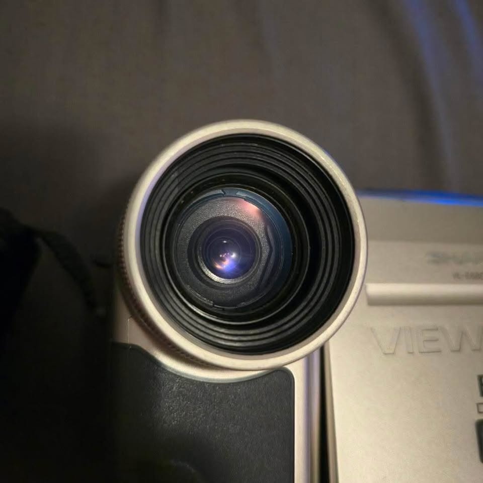 Vintage Camera - Sharp ViewCam VL-E680 - photo 4