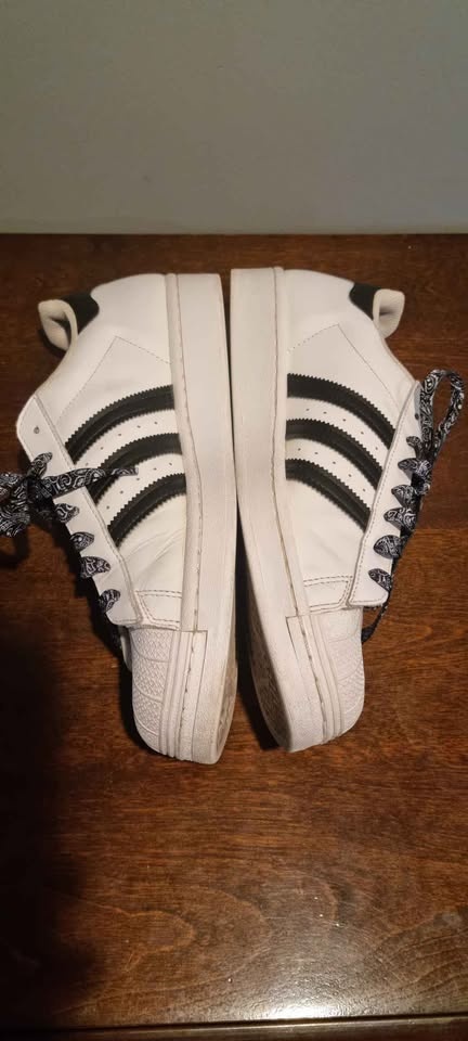 Adidas Superstar Sneakers White Black Bandana Laces Size 10 Men - photo 3
