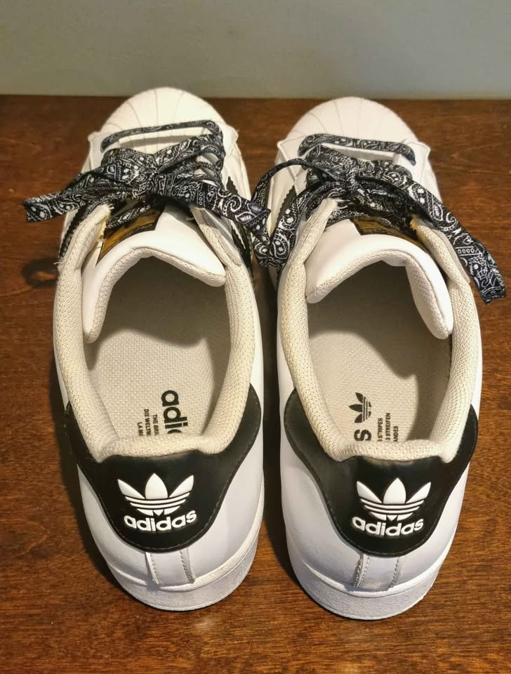 Adidas Superstar Sneakers White Black Bandana Laces Size 10 Men - photo 4