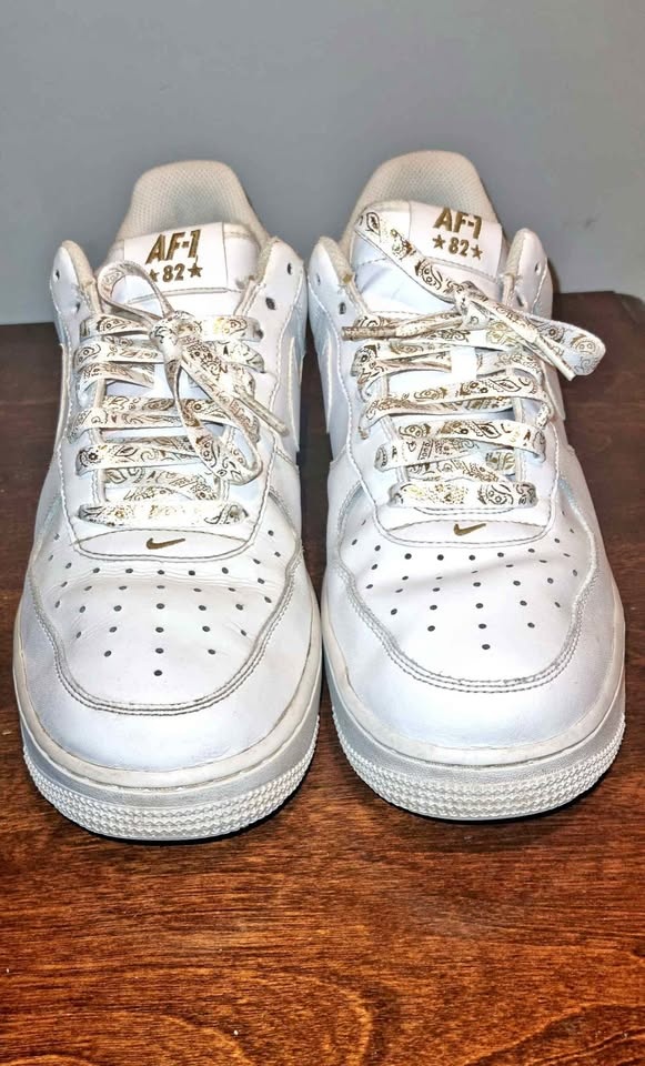 Classic Nike Air Force 1 '82 Sneakers