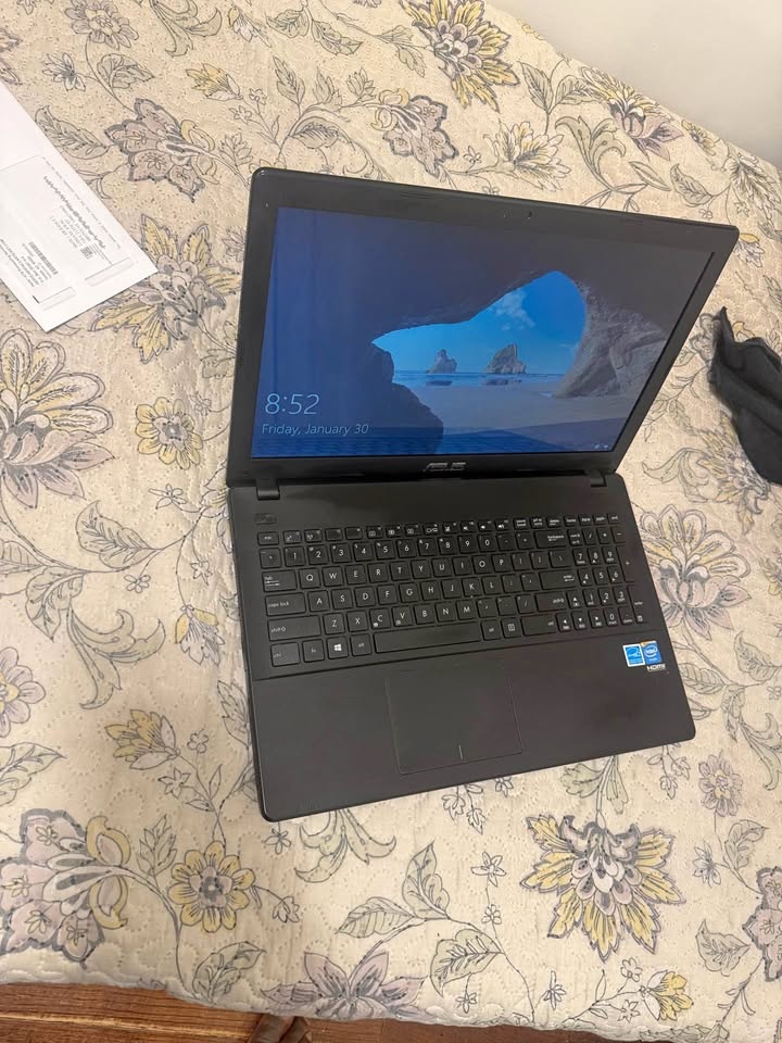Asus Laptop - Windows 11, 500GB SSD, 6GB RAM