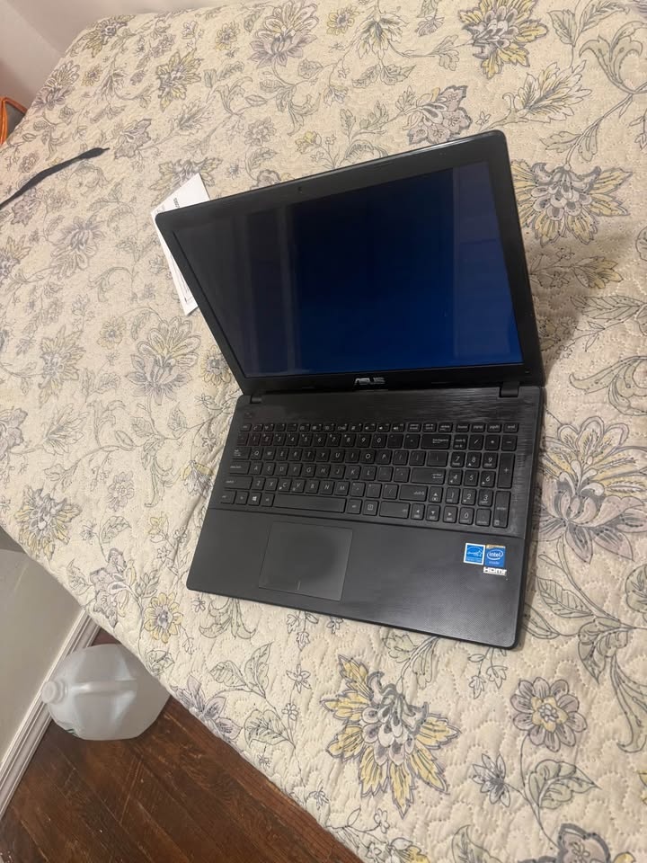 Asus Laptop - Windows 11, 500GB SSD, 6GB RAM - photo 4