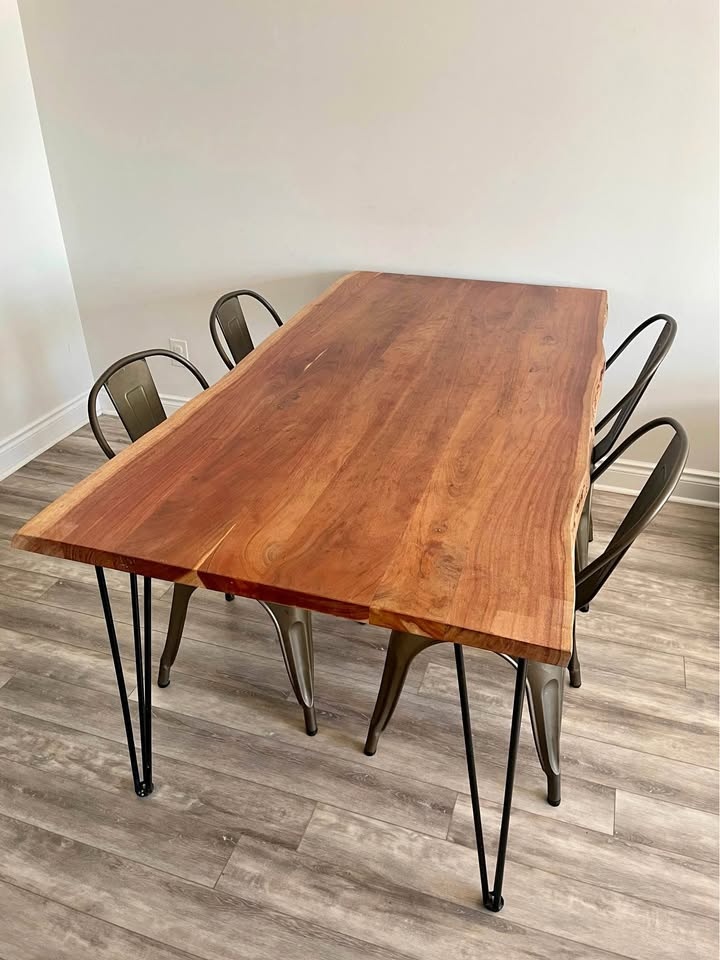Structube RENO Dining Table & 4 Chairs