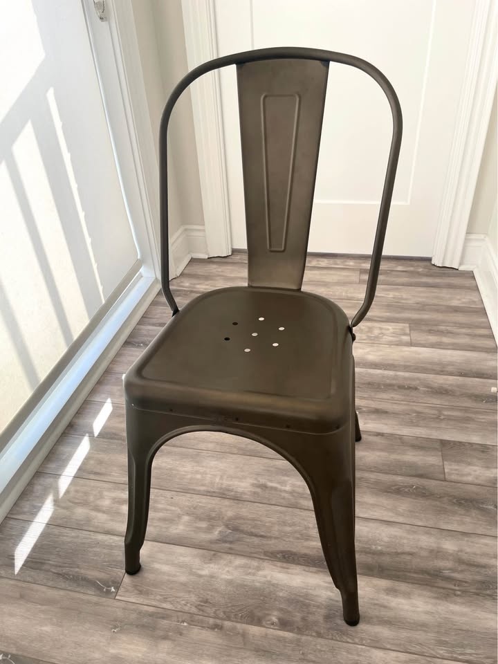 Structube RENO Dining Table & 4 Chairs - photo 2