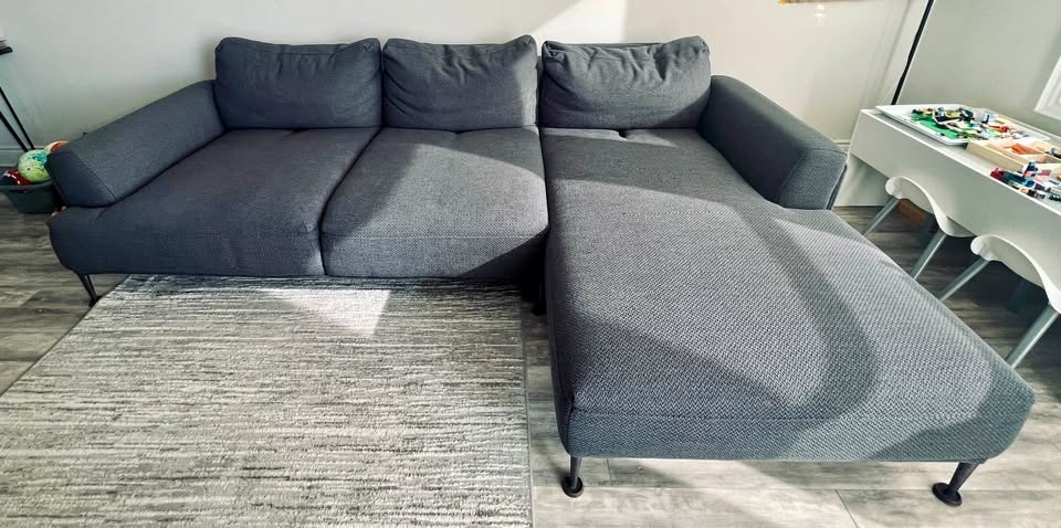 Structube VICTOR Sectional Sofa