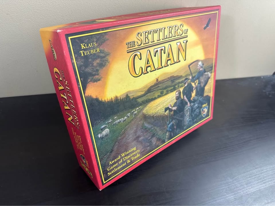 Settlers of Catan - Complete & Like New - 4th Edition 3061 - 200